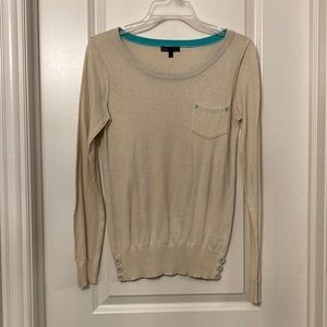 Cute Sweater with buttons